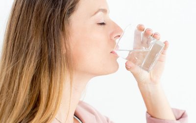 ¿Por qué el agua embotellada no es la solución definitiva?